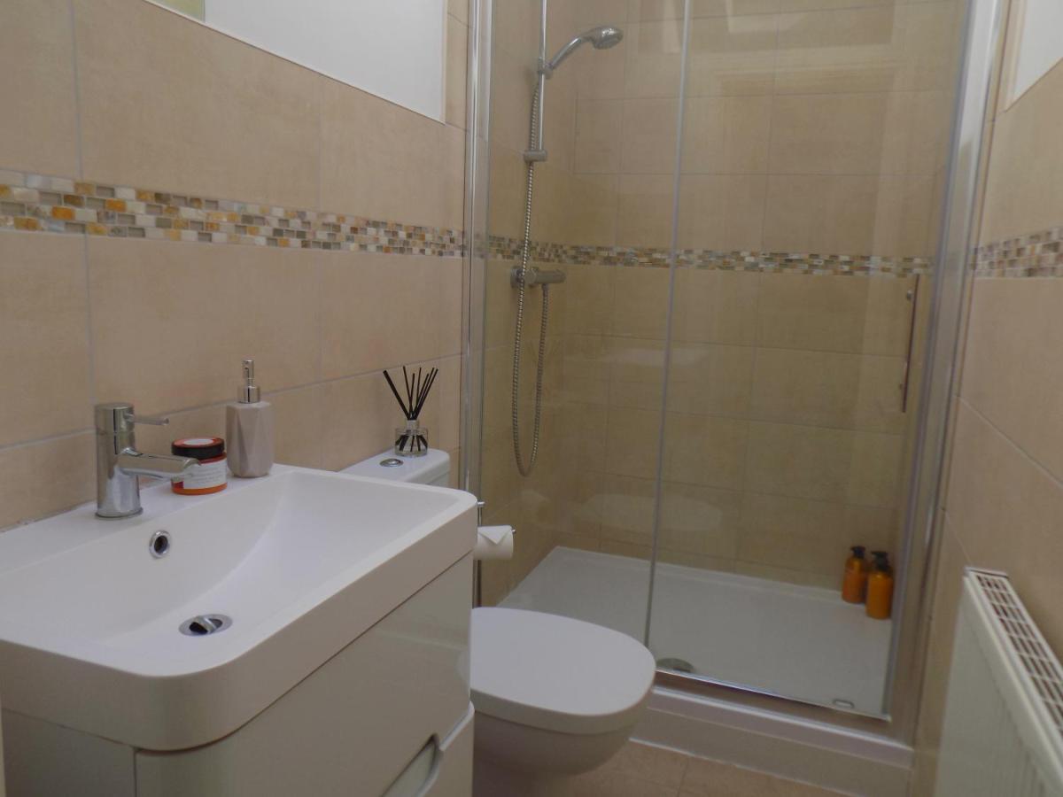 Villa Mimosa 2 Кардиф Екстериор снимка